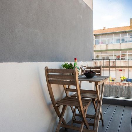 Amadeo - Gaia/Porto Apartment 3.º T Вила-Нова-ди-Гая Экстерьер фото