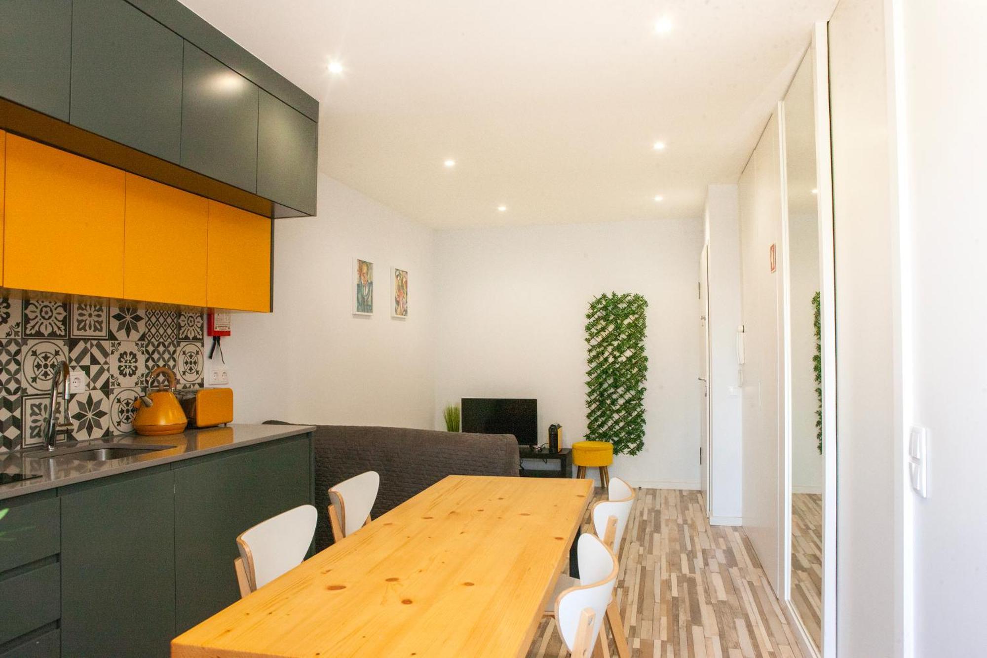 Amadeo - Gaia/Porto Apartment 3.º T Вила-Нова-ди-Гая Экстерьер фото