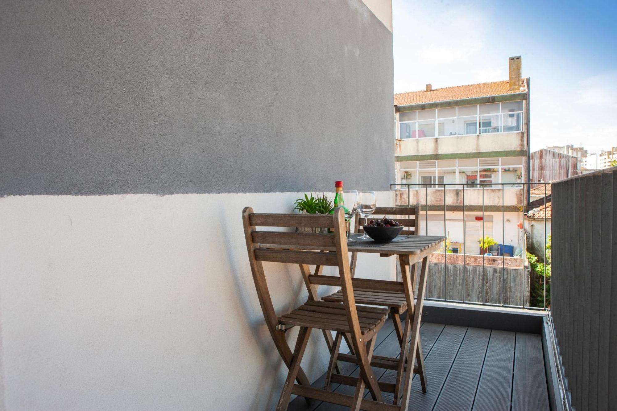 Amadeo - Gaia/Porto Apartment 3.º T Вила-Нова-ди-Гая Экстерьер фото