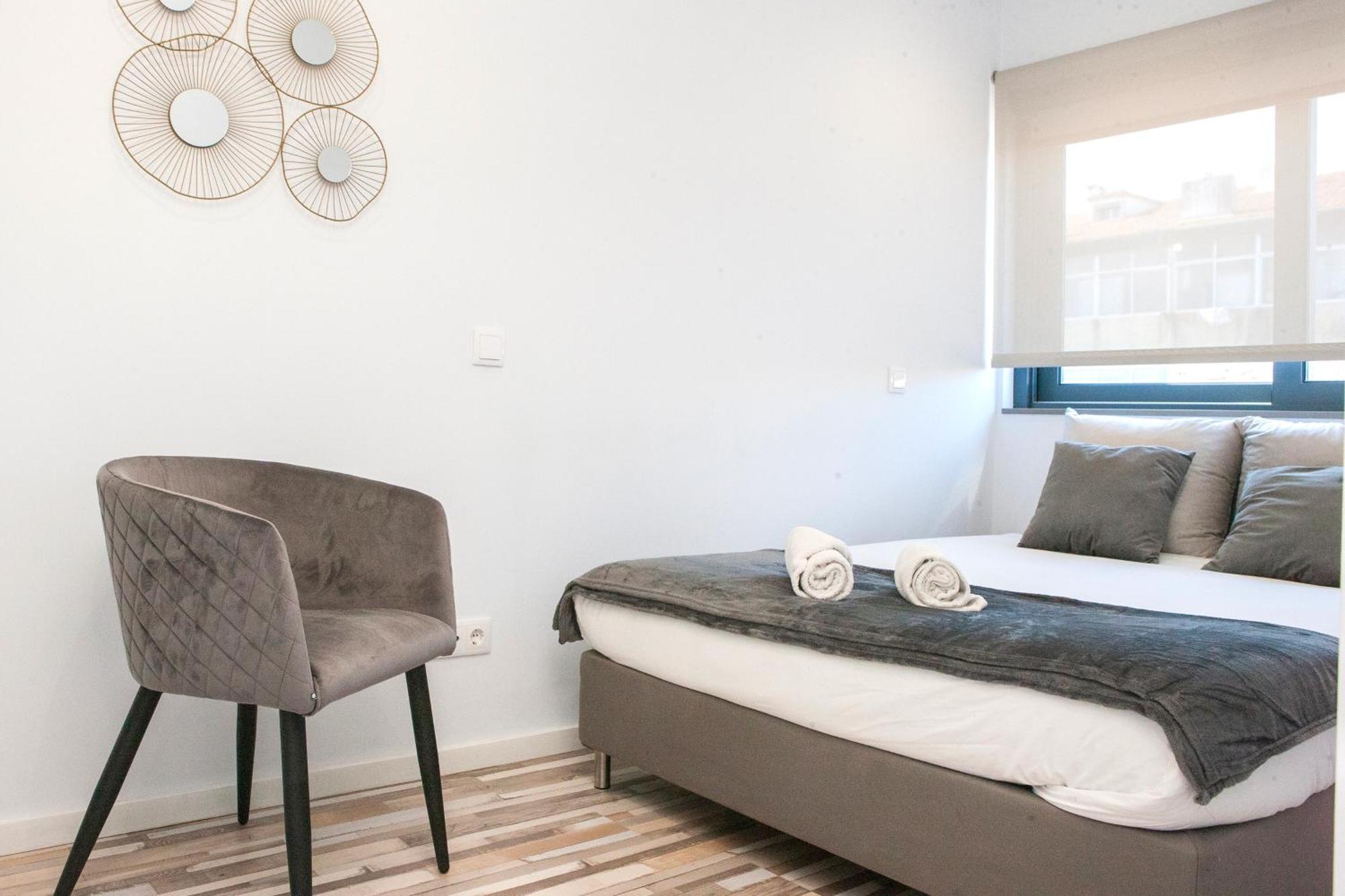 Amadeo - Gaia/Porto Apartment 3.º T Вила-Нова-ди-Гая Экстерьер фото
