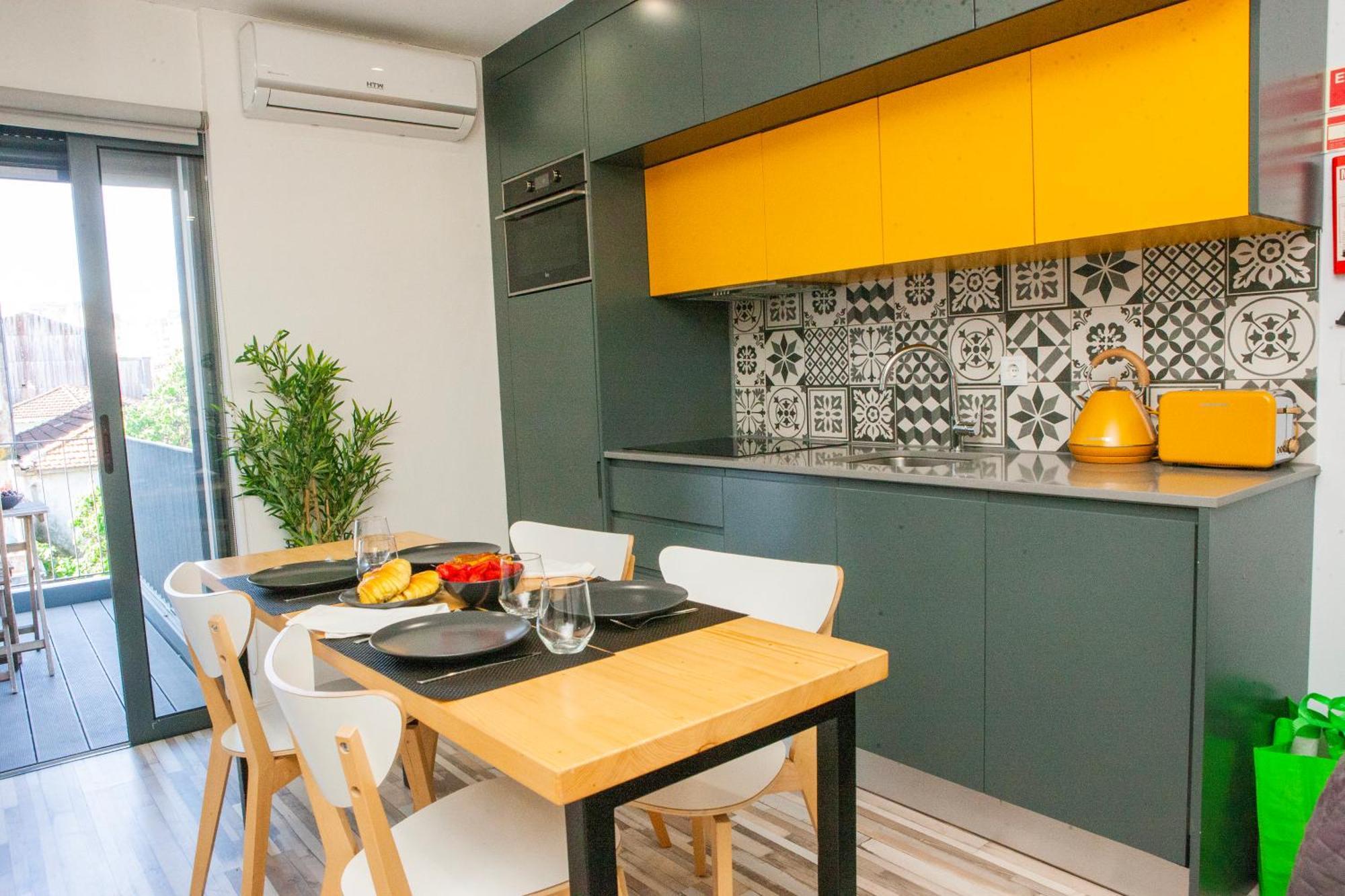 Amadeo - Gaia/Porto Apartment 3.º T Вила-Нова-ди-Гая Экстерьер фото